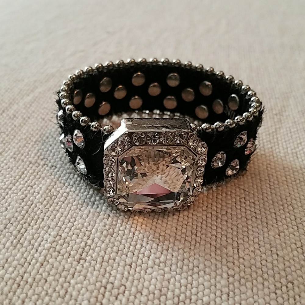 Black and cubic bracelet - Picture 2 of 2